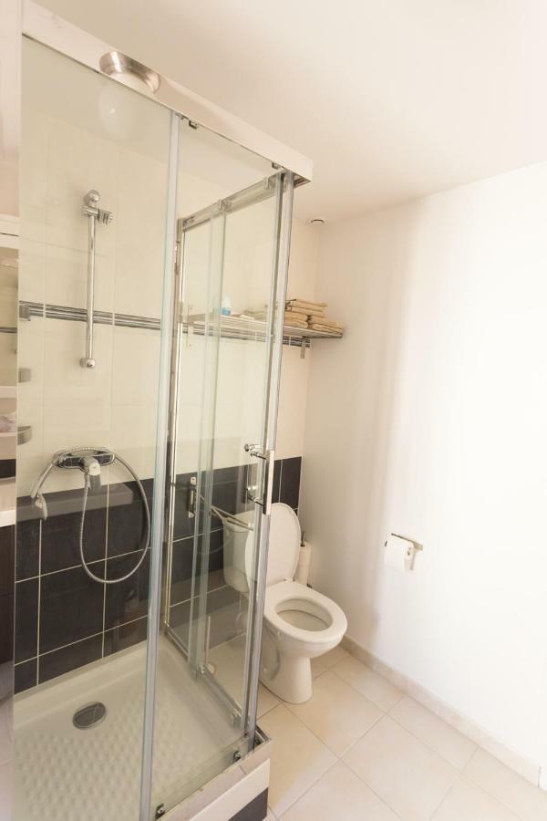 Appartement Spacieux Rochereau LʼIsle-sur-la-Sorgue Exteriér fotografie