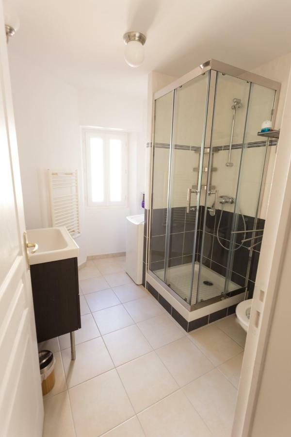Appartement Spacieux Rochereau LʼIsle-sur-la-Sorgue Exteriér fotografie
