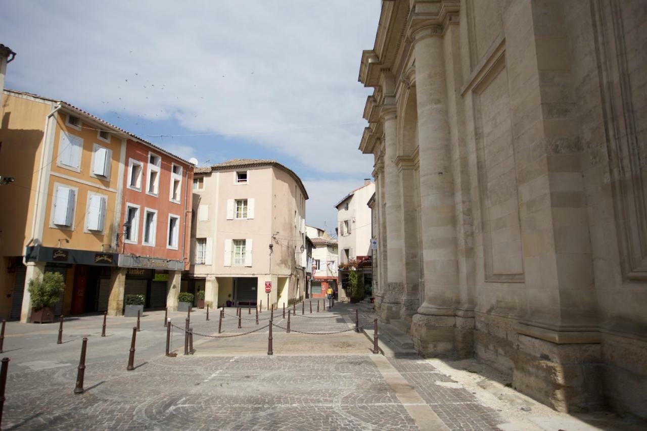 Appartement Spacieux Rochereau LʼIsle-sur-la-Sorgue Exteriér fotografie