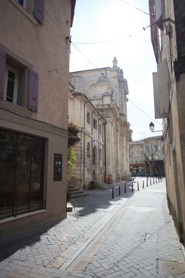 Appartement Spacieux Rochereau LʼIsle-sur-la-Sorgue Exteriér fotografie